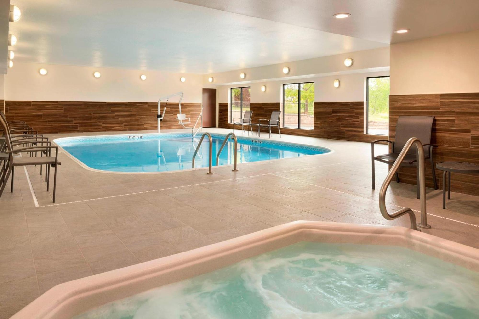 Fairfield Inn & Suites Hartford Manchester Ngoại thất bức ảnh