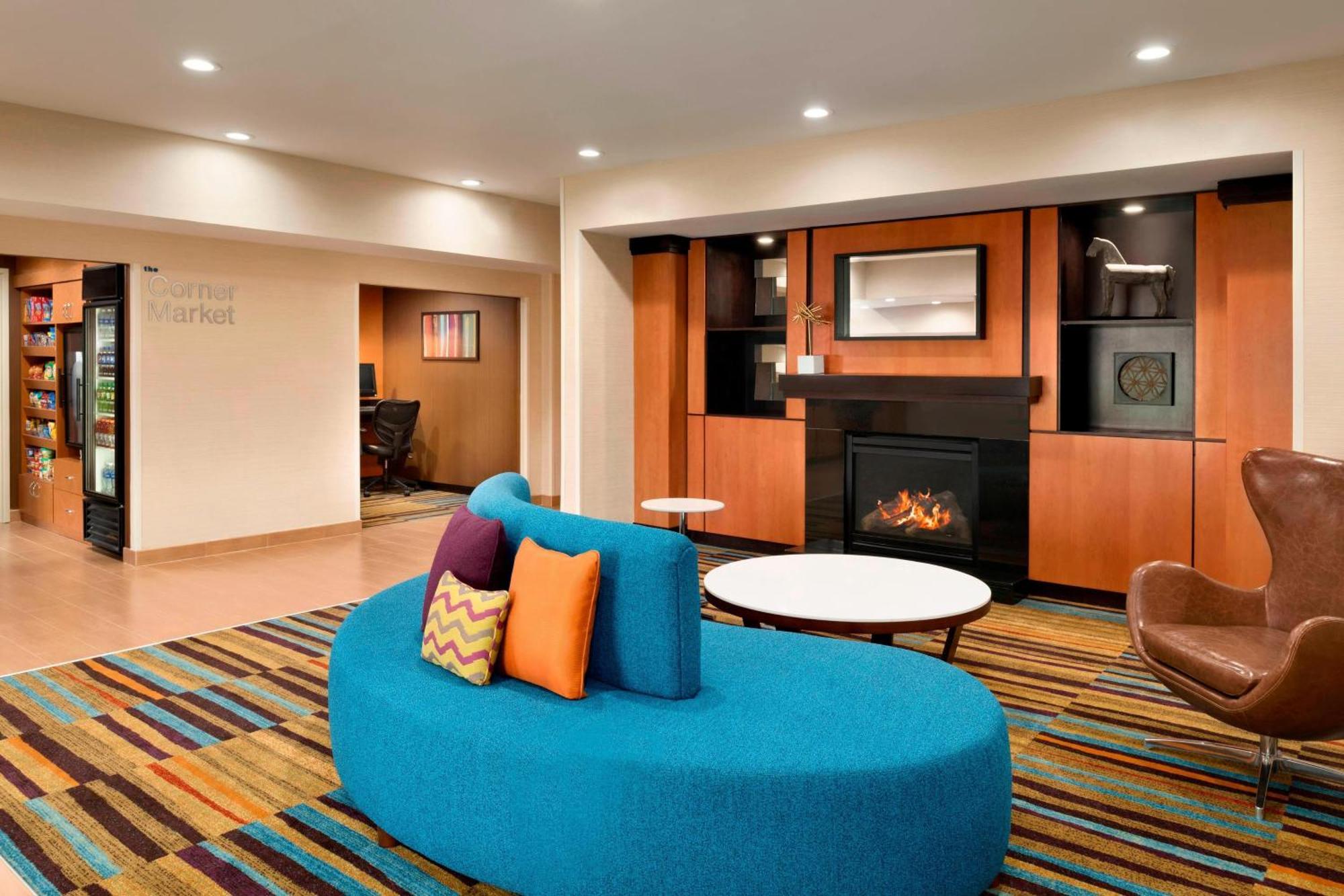 Fairfield Inn & Suites Hartford Manchester Ngoại thất bức ảnh