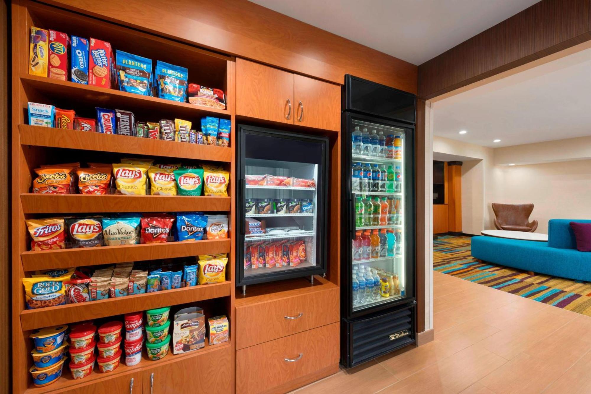 Fairfield Inn & Suites Hartford Manchester Ngoại thất bức ảnh