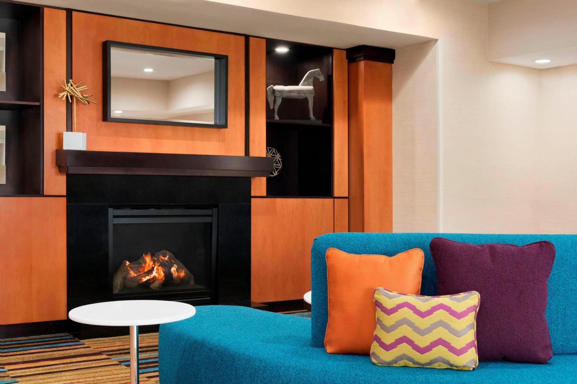 Fairfield Inn & Suites Hartford Manchester Ngoại thất bức ảnh